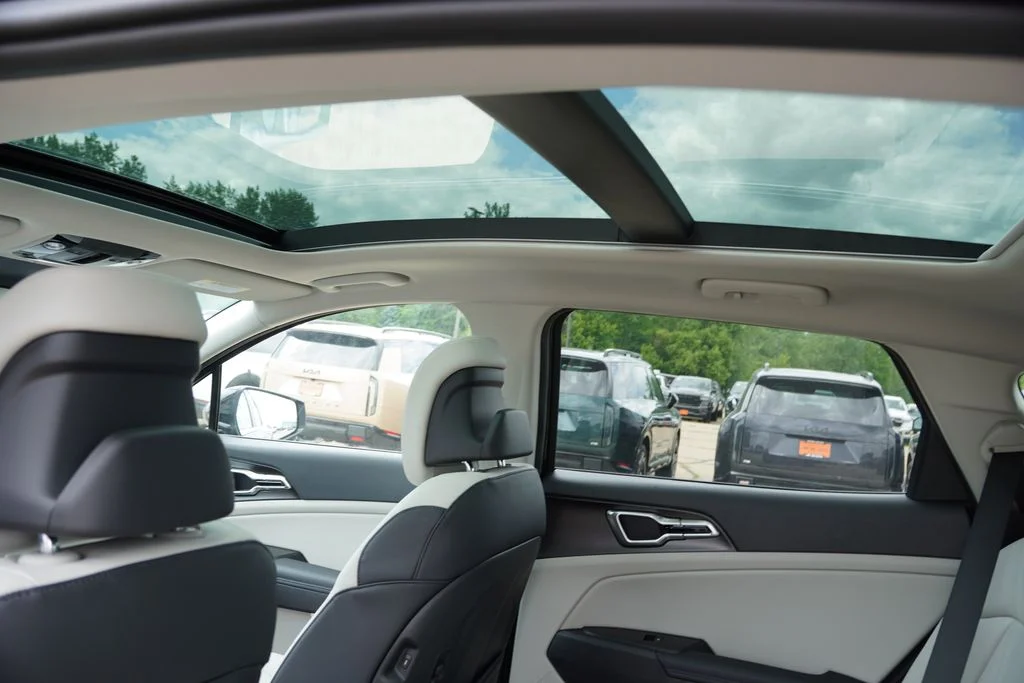 2027 Kia Sportage EX Hybrid - Photo 12