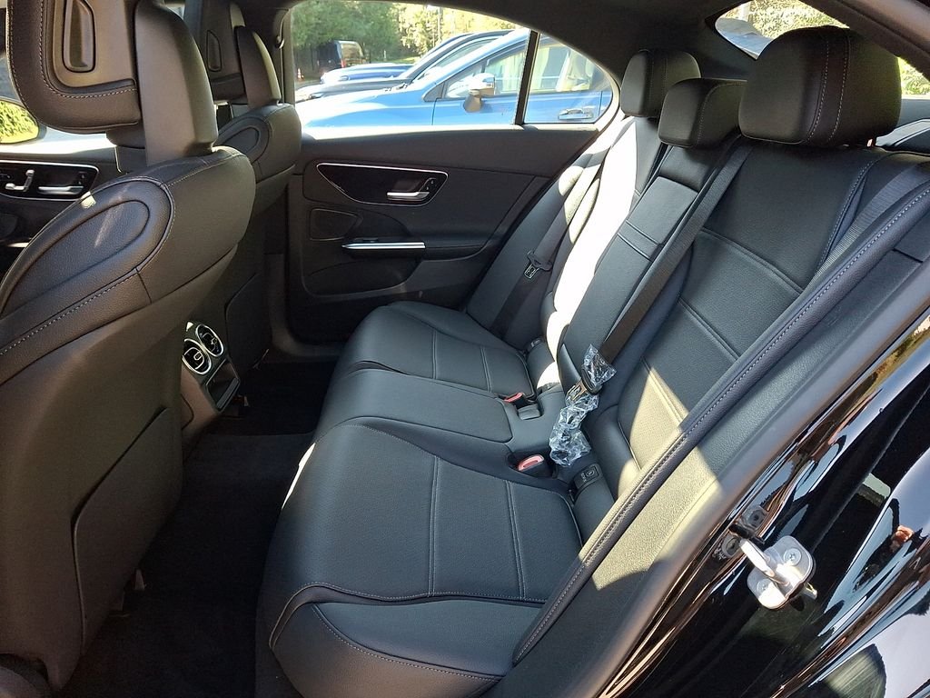 2025 Mercedes-Benz C-Class Sedan C 300 - Photo 10