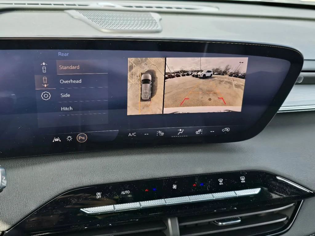 New 2026 Summit White Buick Preferred image 23
