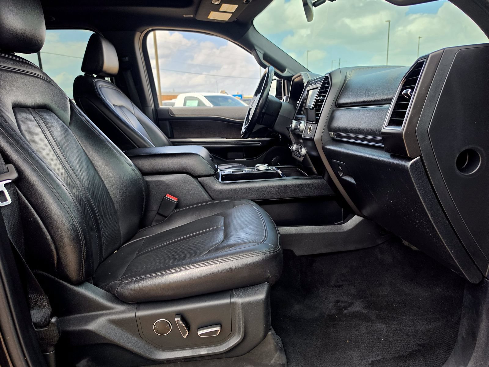 Used 2021 Black Ford Limited image 26