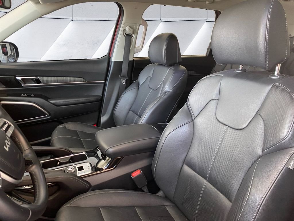 Used 2024 Red Kia EX image 8