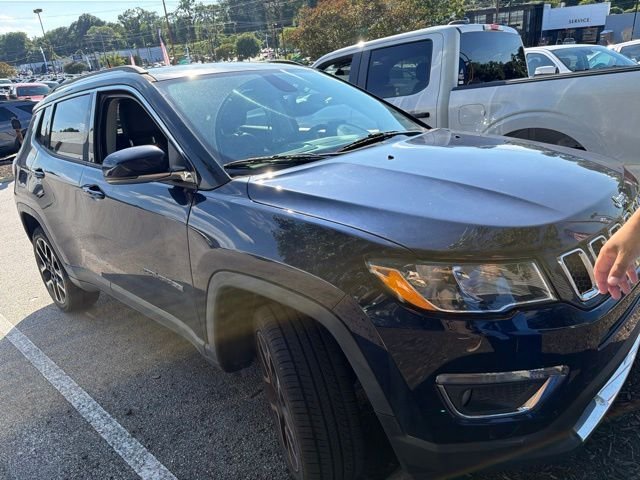 Used 2018 Blue Jeep Limited image 4