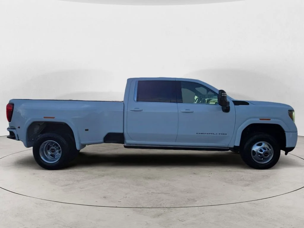 Used 2022 Summit White GMC Denali DRW image 6