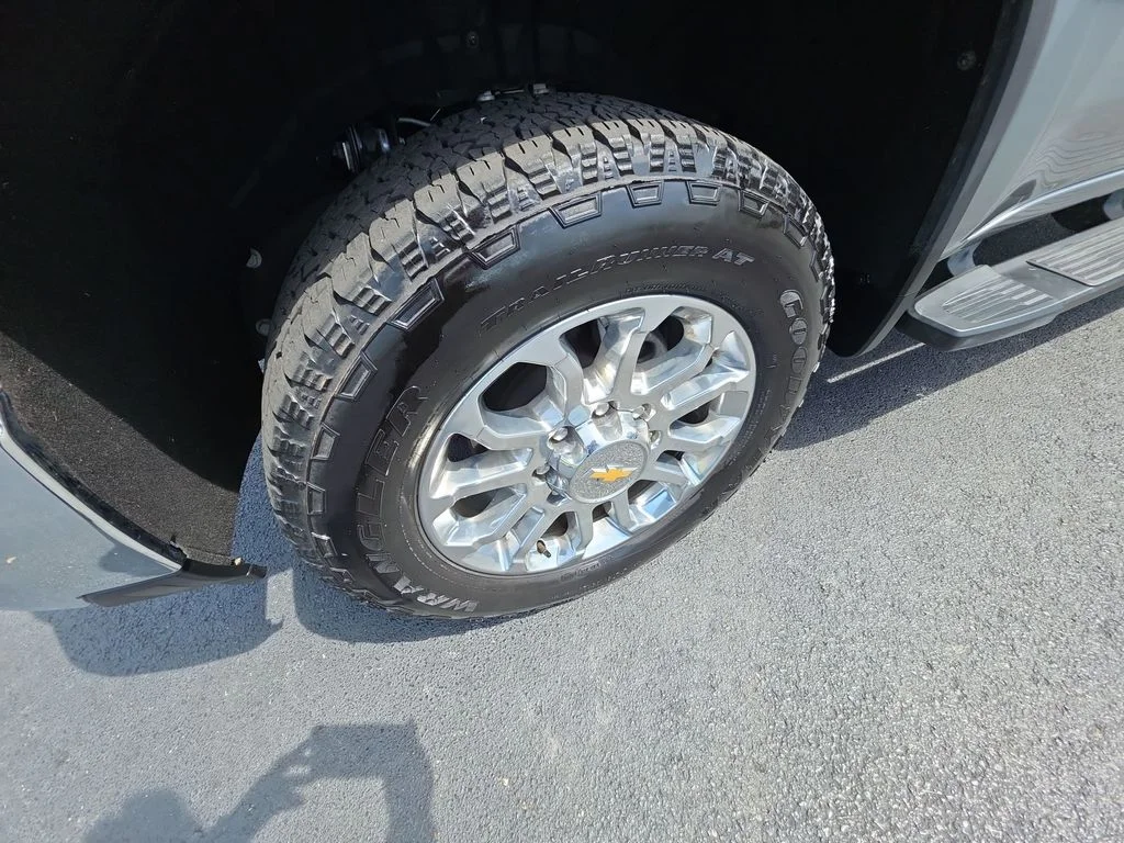 Used 2025 Gray Chevrolet LTZ image 10
