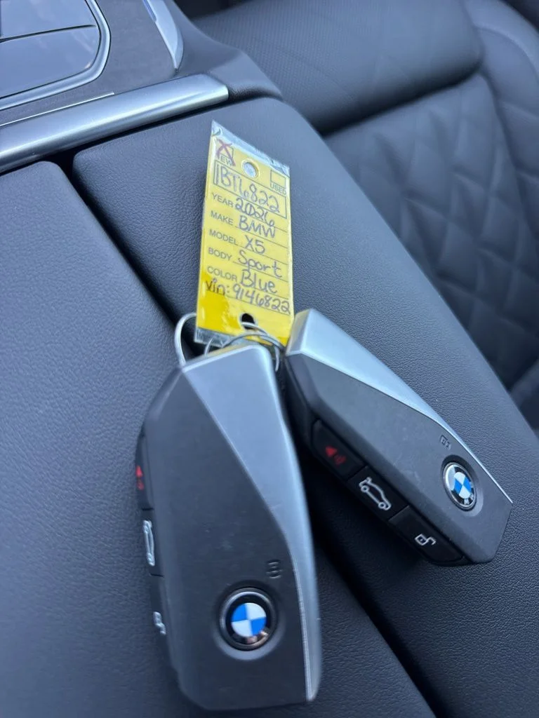 Used 2026 Gray BMW xDrive40i image 39