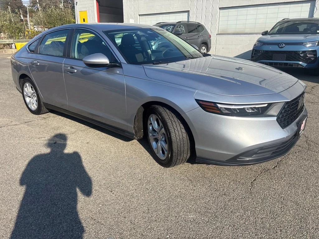 Used 2023 Silver Honda LX image 8