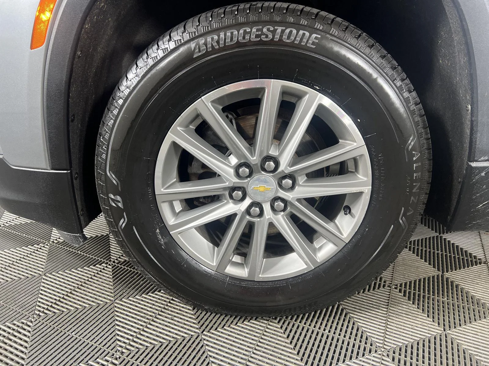 Used 2023 STERLING GRAY METALLIC Chevrolet LT Cloth image 19