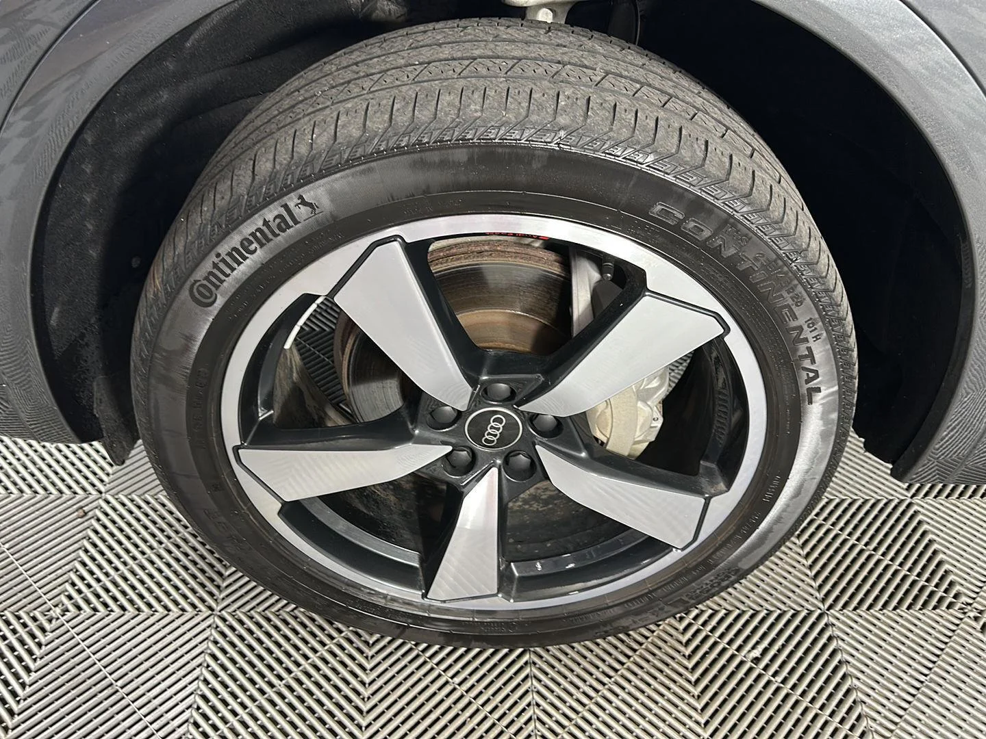 Used 2023 Daytona Gray Pearl Effect Audi S line Premium Plus image 15