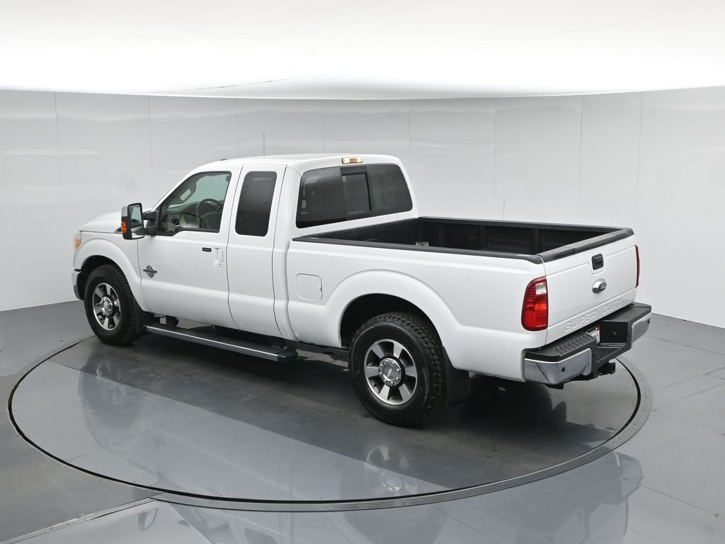 Used 2013 White Ford Lariat image 42