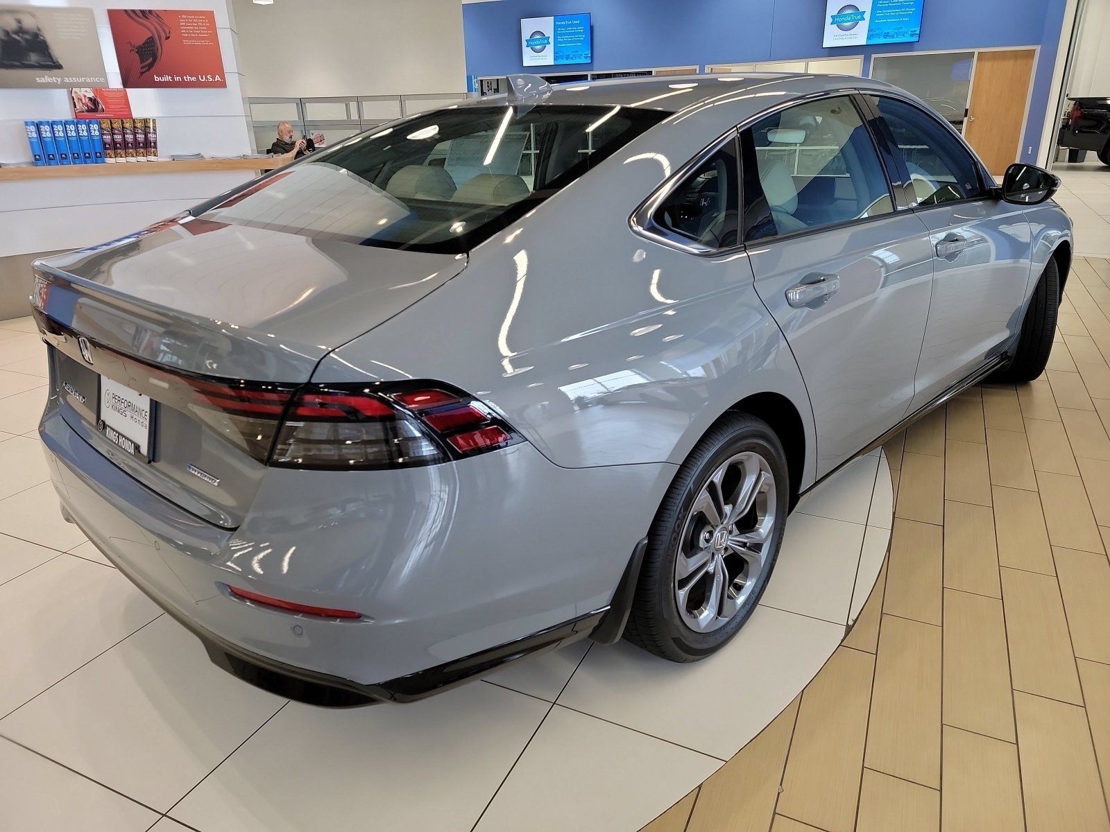 New 2026 Urban Gray Pearl Honda EX-L image 26