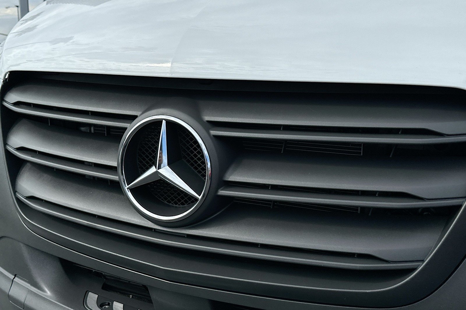 Used 2025 Arctic White Mercedes-Benz  image 14
