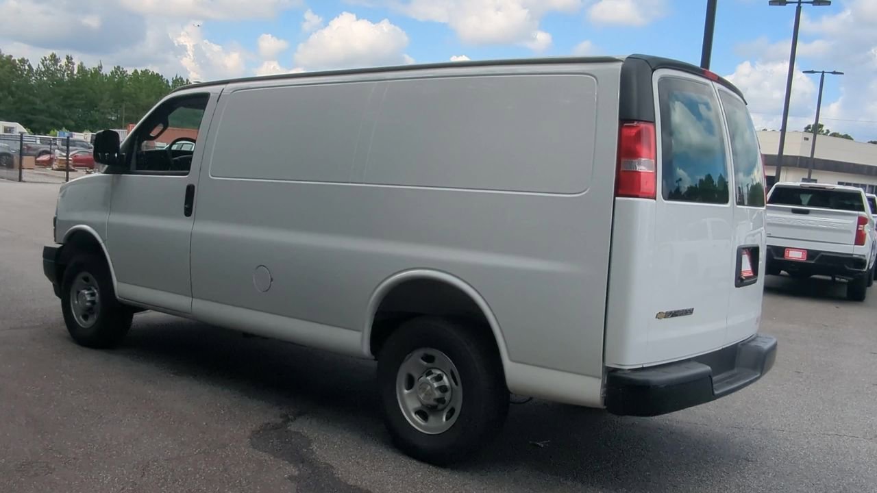 New 2025 Summit White Chevrolet Work Truck image 6