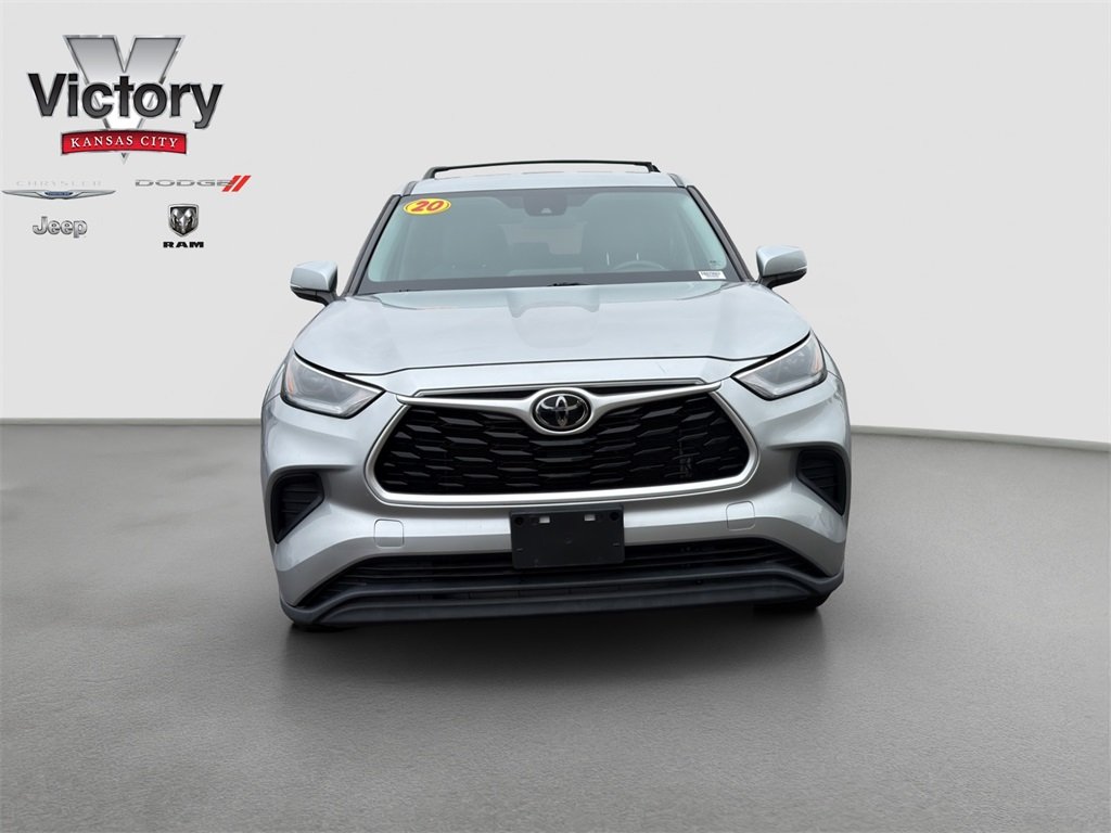 Used 2021 Toyota Highlander L with VIN 5TDCZRAH9MS079067 for sale in Kansas City