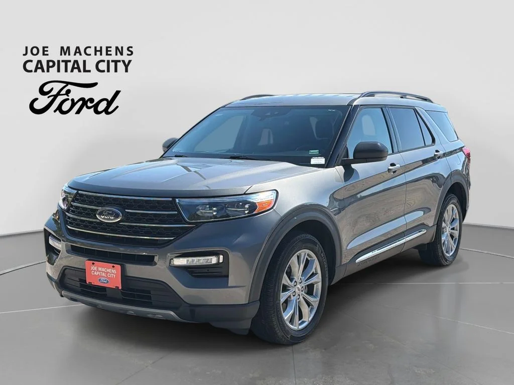 Used 2023 Gray Metallic Ford XLT image 9