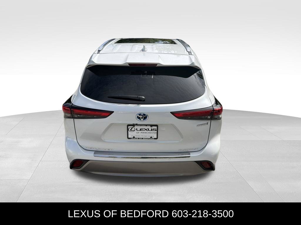 Used 2022 Beige Toyota Platinum image 5