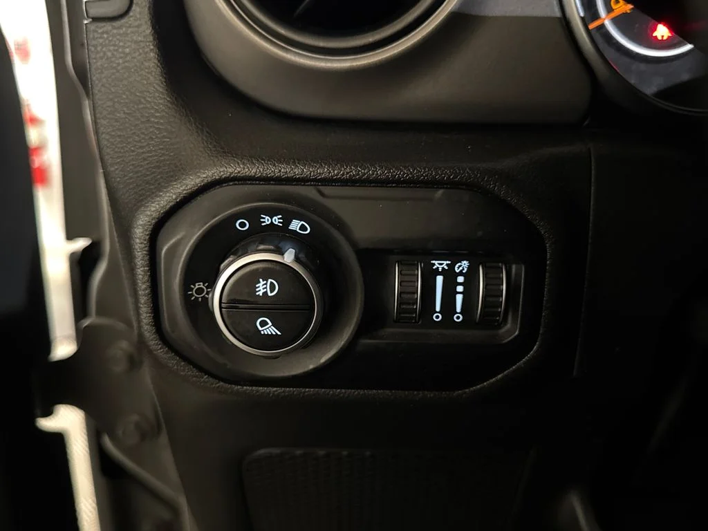 Used 2022 Gray Jeep Willys image 18