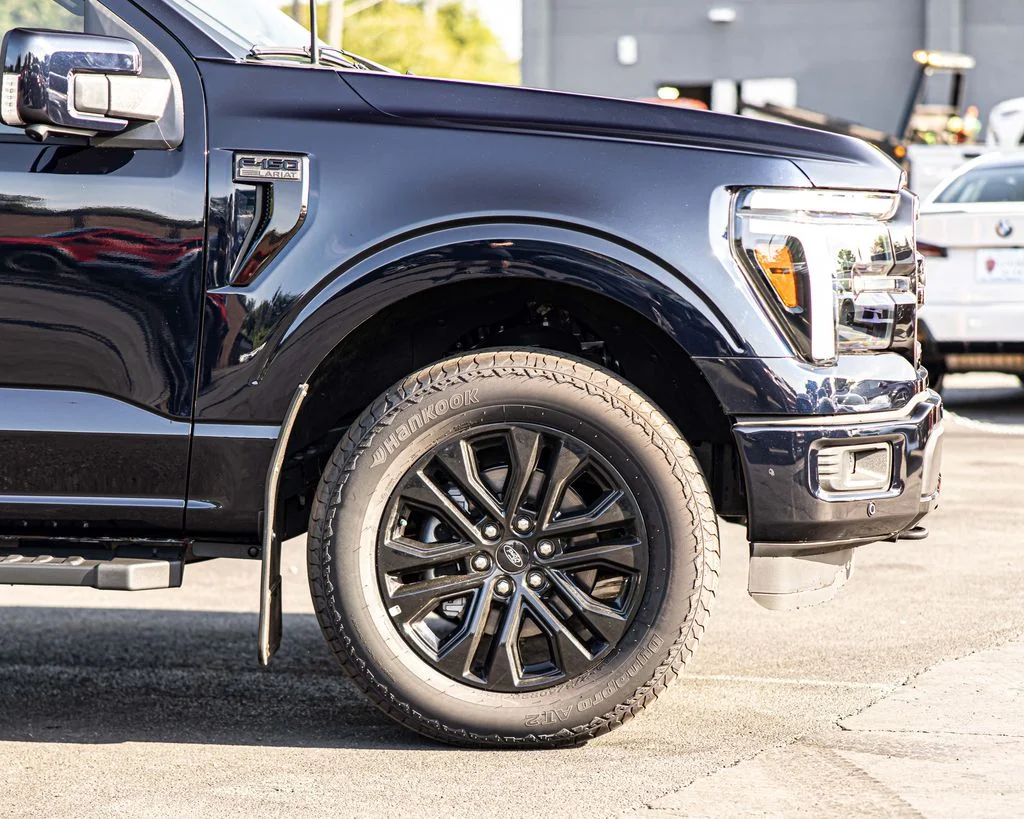 Used 2026 Blue Ford Lariat image 10