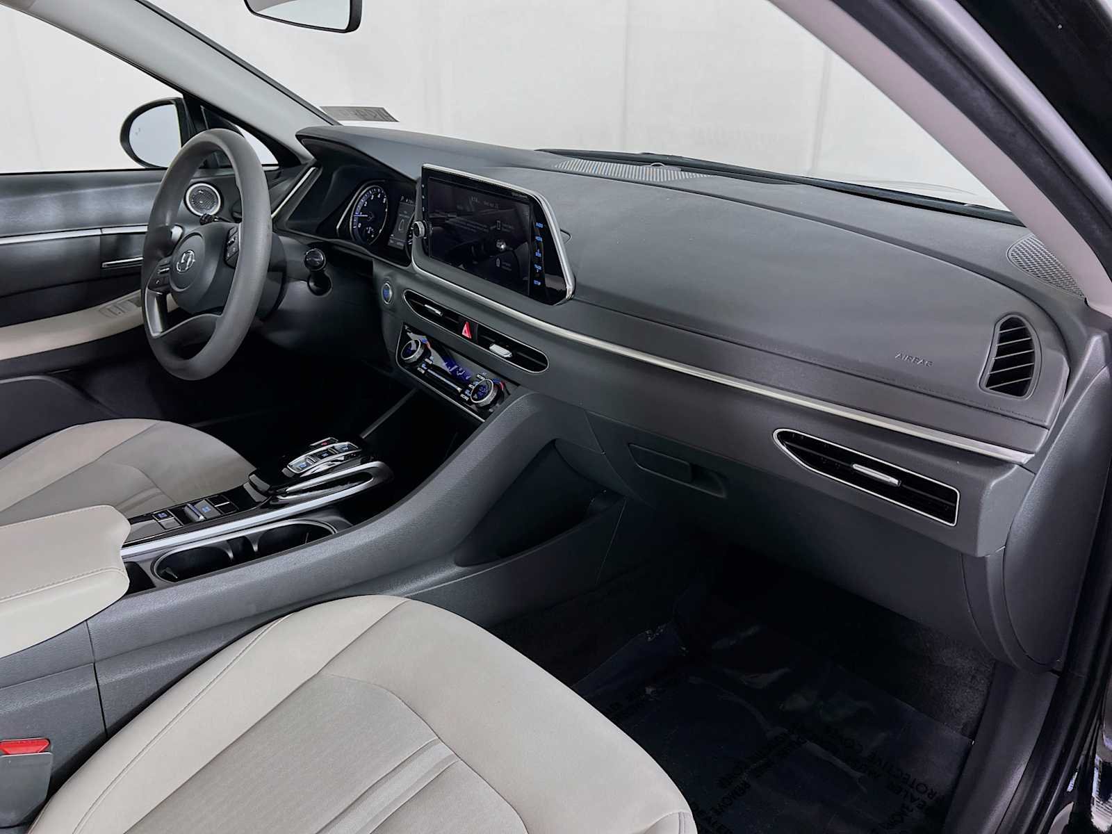 Used 2023 Onyx Black Hyundai SEL image 28