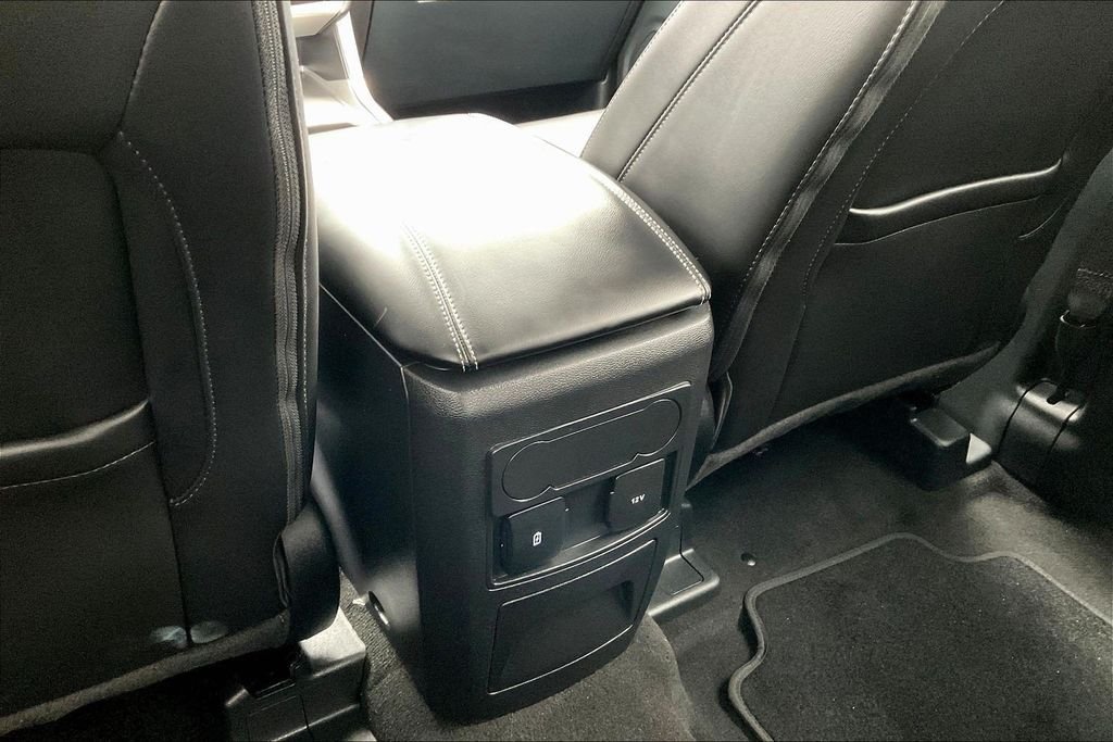 Used 2024 White Ford XLT image 13