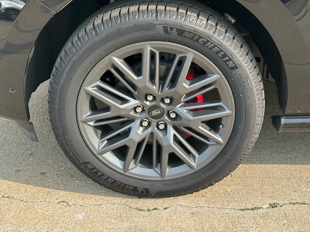 New 2025 Agate Black Metallic Ford Platinum® image 3