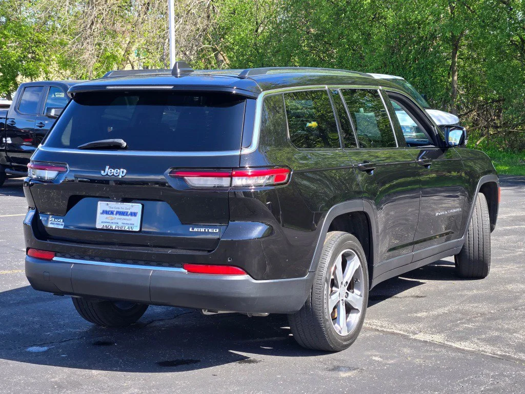 Used 2021 Black Jeep Limited 4x4 image 12
