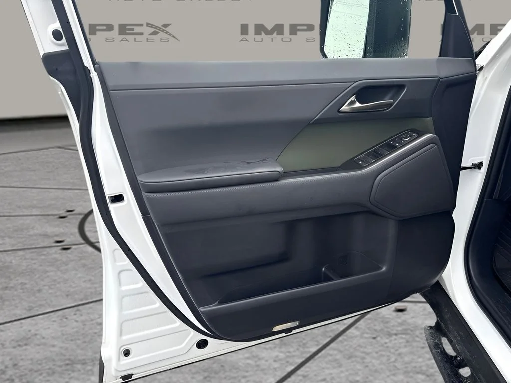 Used 2025 White Lexus 550 Overtrail image 16
