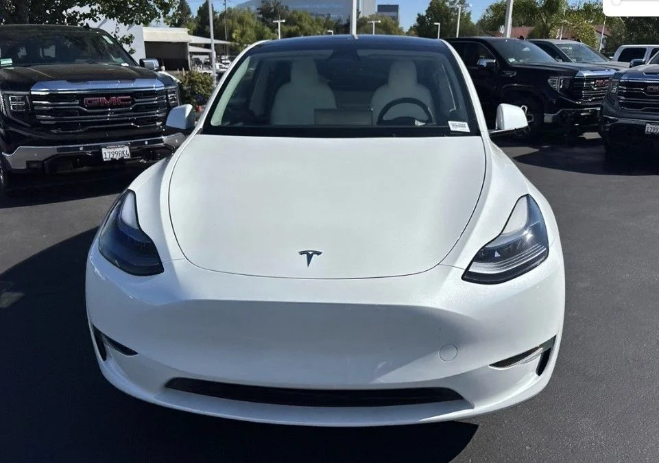 Used 2025 White Tesla Long Range image 2