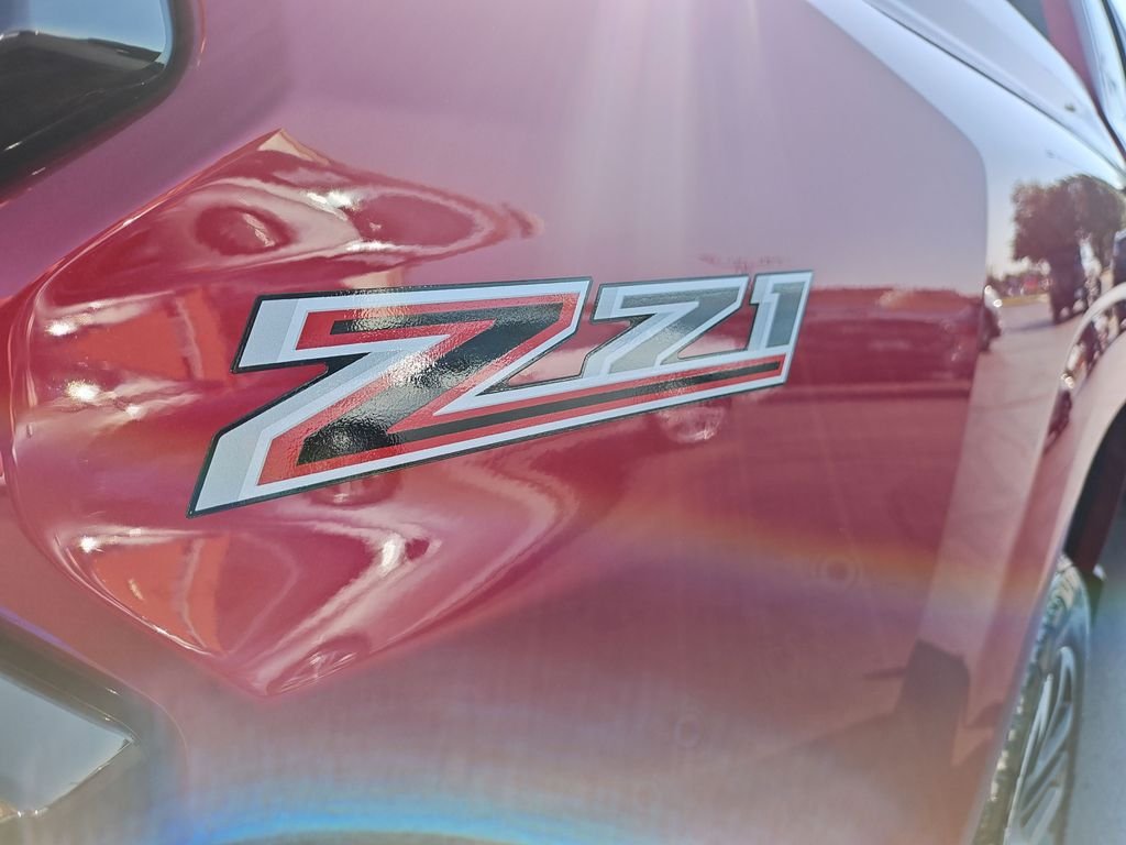 Used 2023 Red Chevrolet Z71 image 27