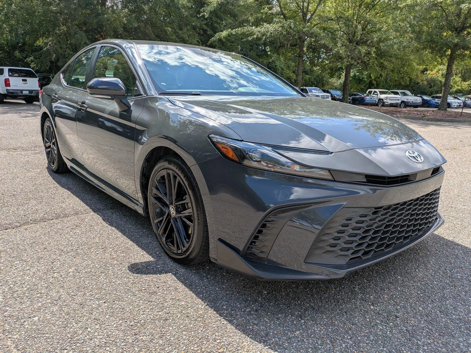 Certified Used 2025  Toyota SE image 2
