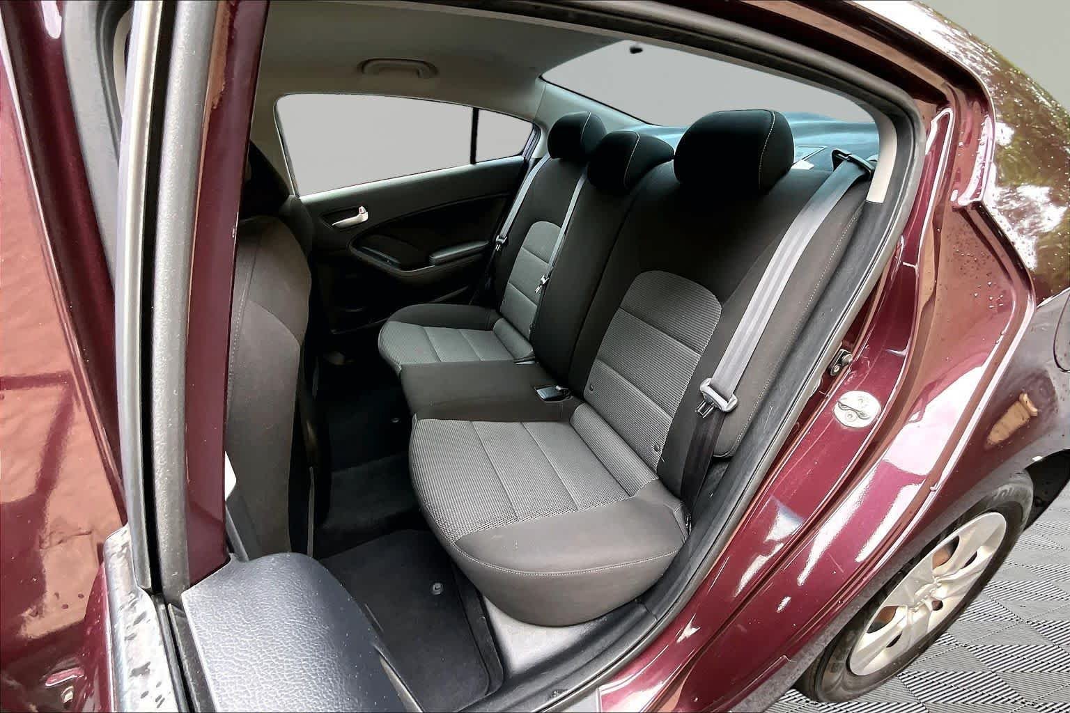 Used 2018 Garnet Red Kia LX image 20