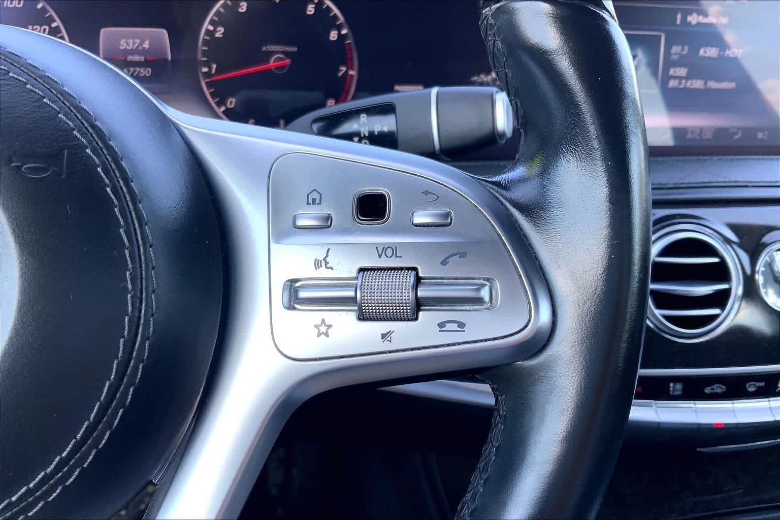 Used 2019 Obsidian Black Metallic Mercedes-Benz S 560 image 25