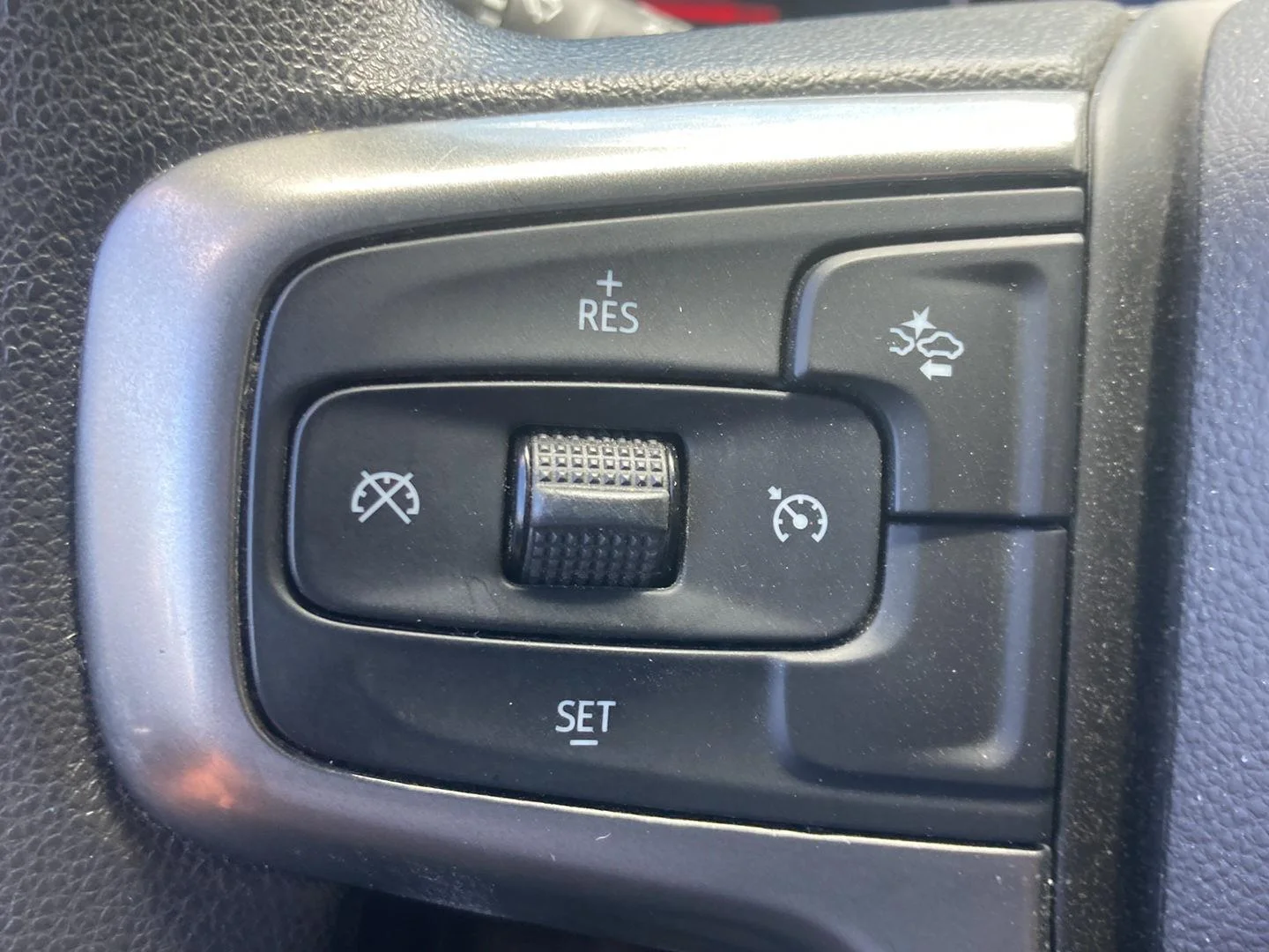 Used 2021 Summit White Chevrolet Custom image 18