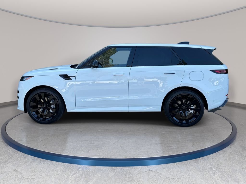 New 2026 Fuji White LAND ROVER Dynamic SE image 8