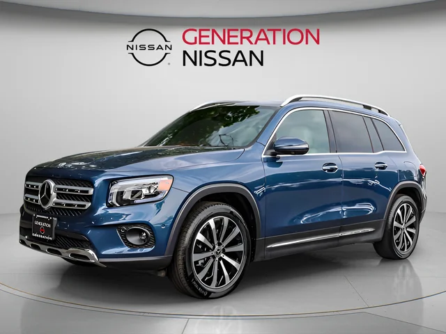 Used 2023 Blue Mercedes-Benz GLB 250 image 3