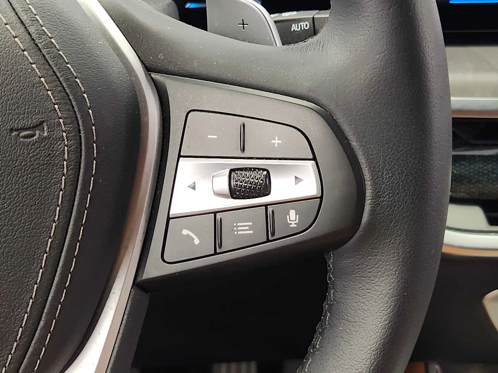 Used 2024 Blue Ridge Mountain Metallic BMW xDrive40i image 26