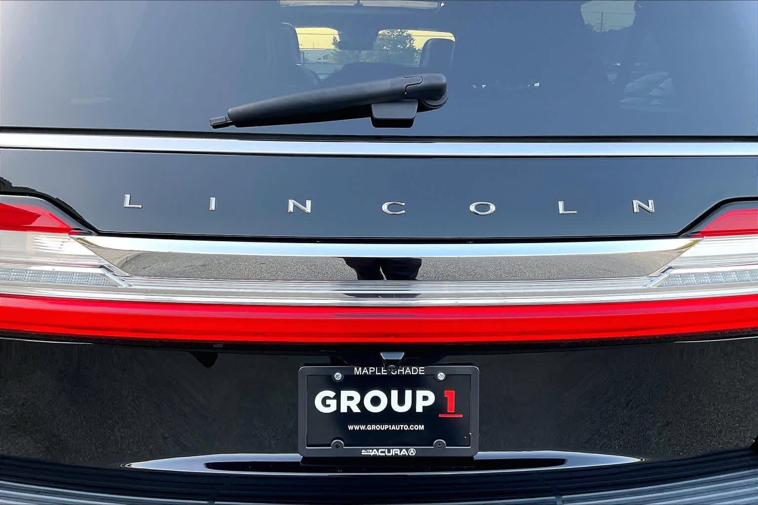 Used 2021 Infinite Black Lincoln Reserve image 32
