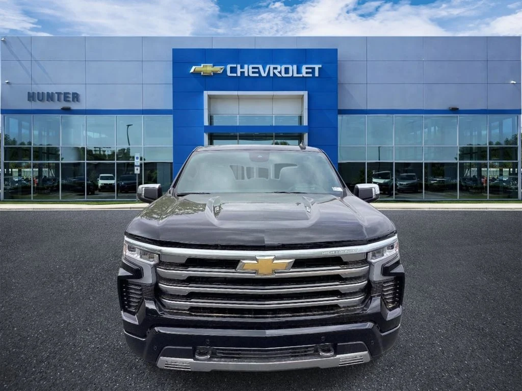 New 2026 Black Chevrolet High Country image 4