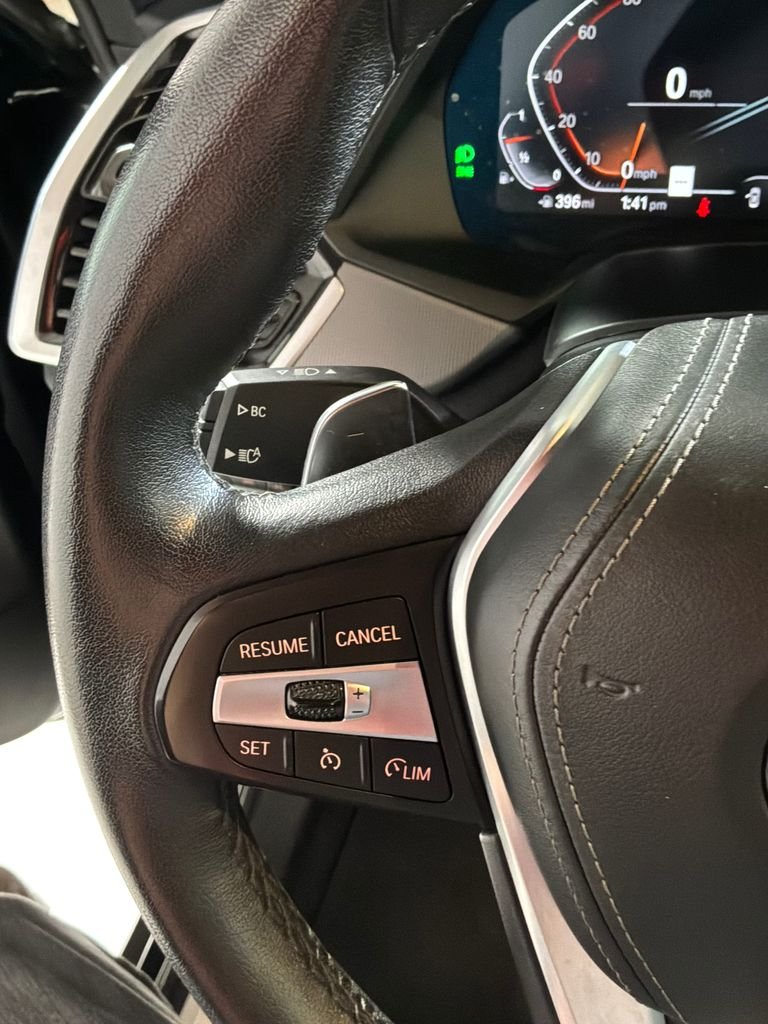 Used 2022 Black BMW xDrive40i image 25