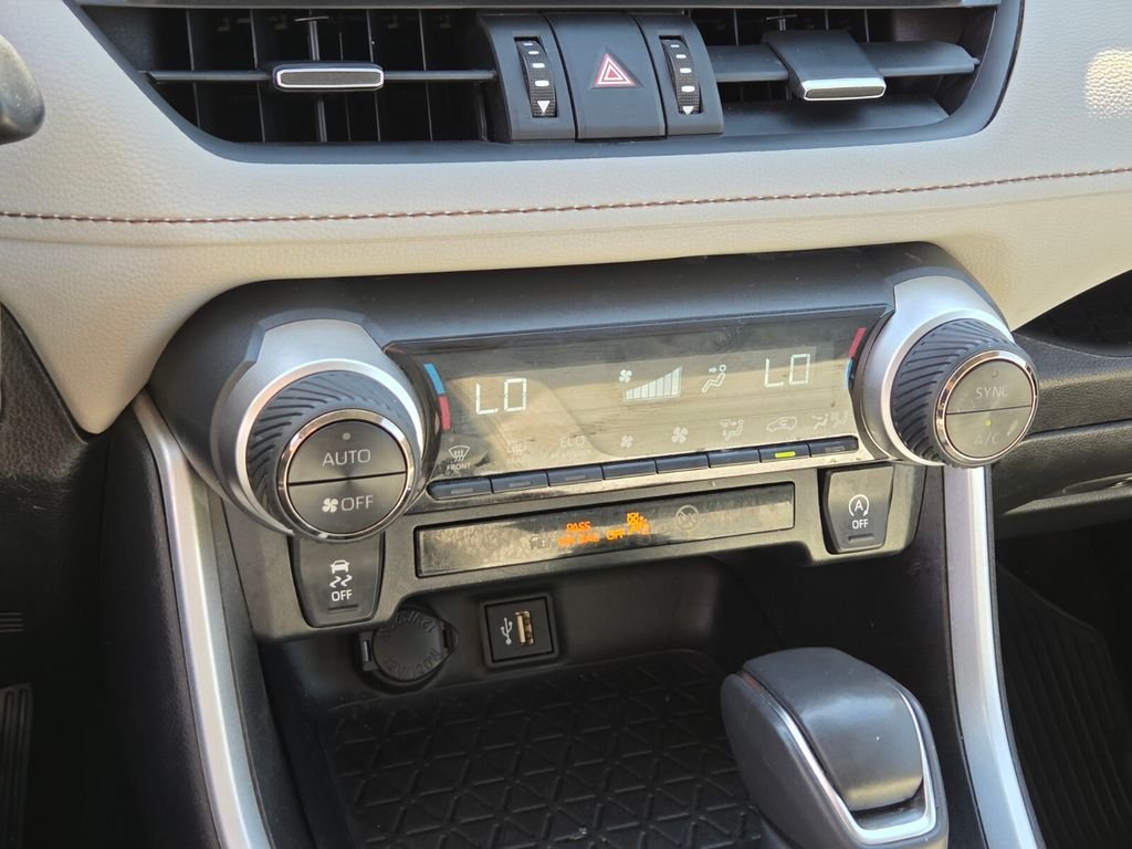 Used 2024 Black Toyota XLE Premium image 31