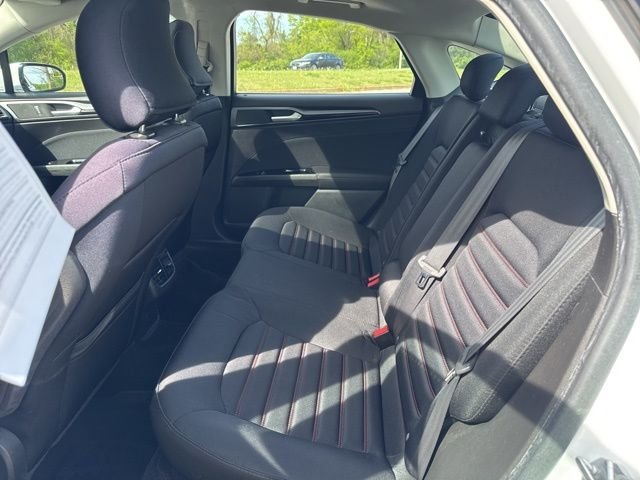 Used 2015 White Ford SE image 14