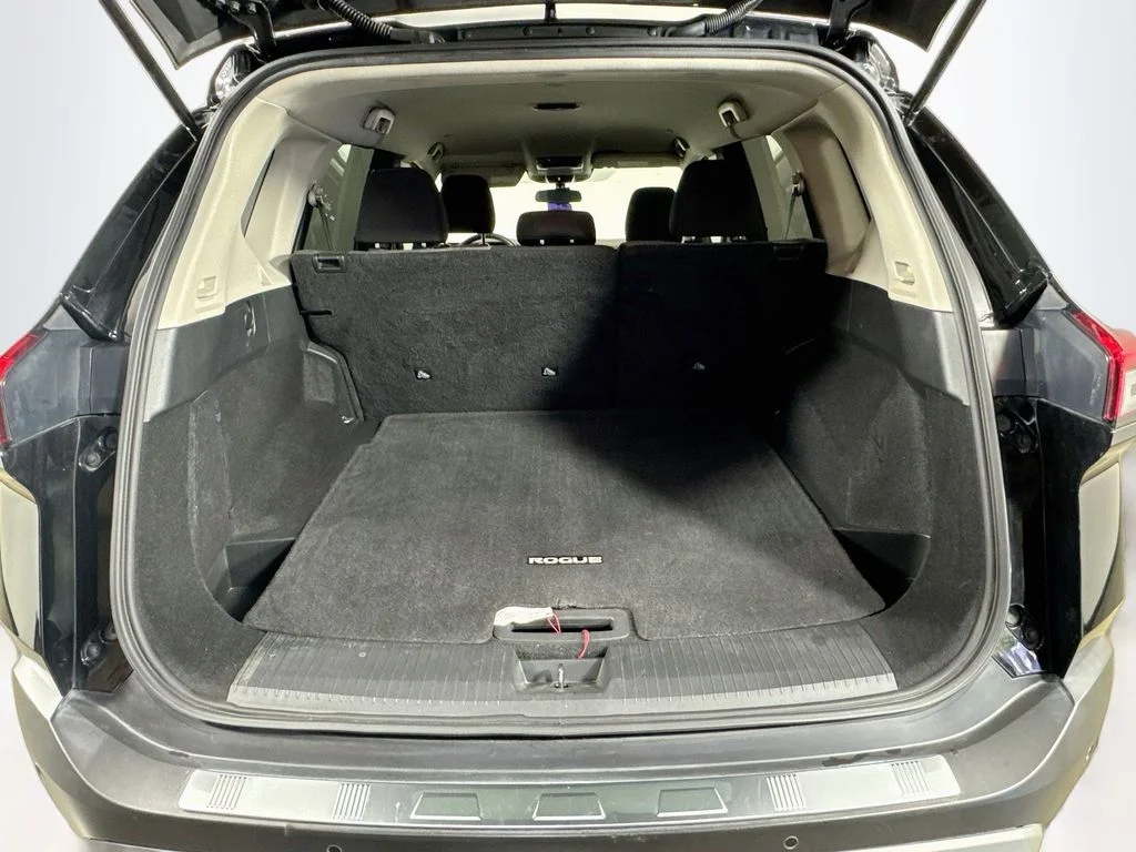Used 2022 Black Nissan SV image 30