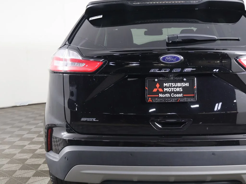 Used 2023 Black Ford SEL image 13