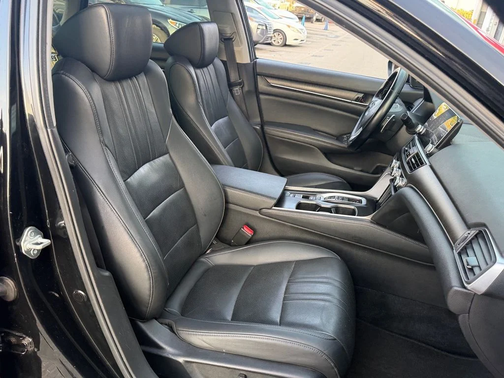 Used 2022 Black Honda Touring image 18