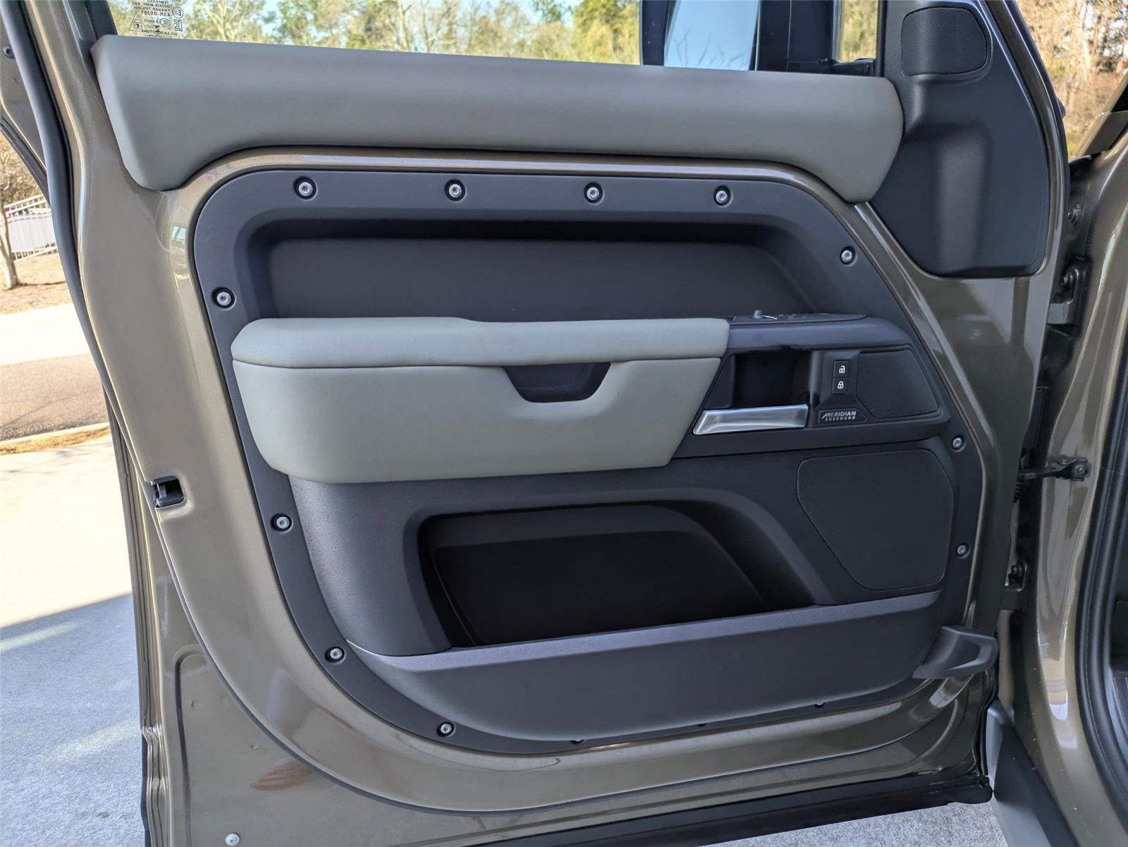 Used 2026 Gondwana Stone Metallic Land Rover X-Dynamic SE image 11