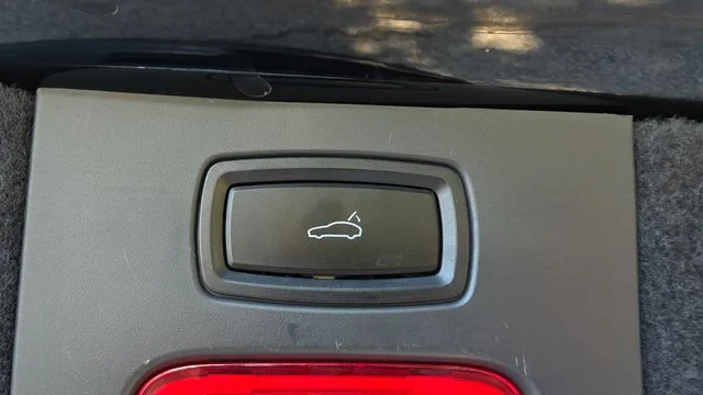 Used 2018 Black Porsche Base image 34