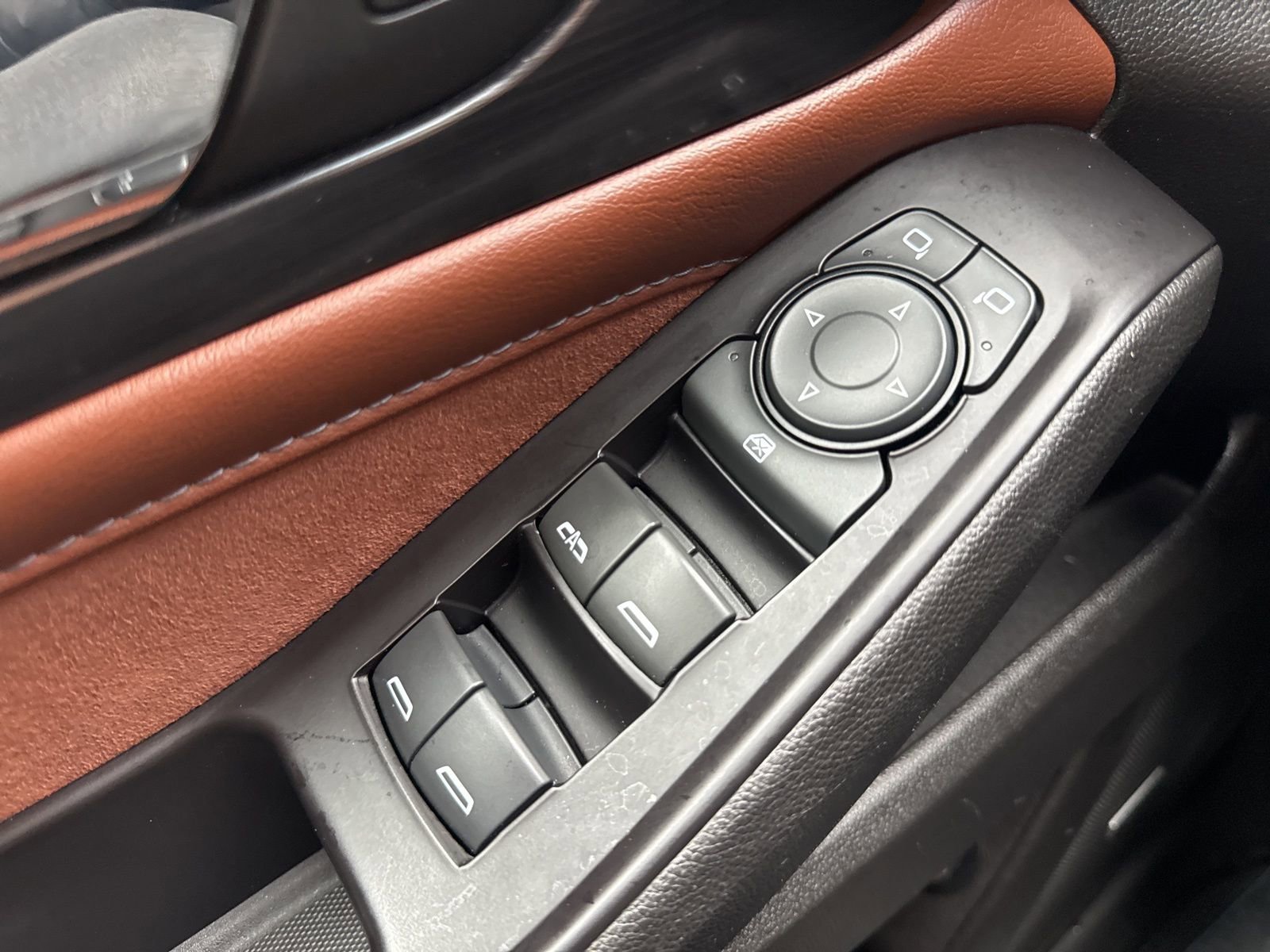 Used 2019 Mosaic Black Metallic Chevrolet High Country image 44