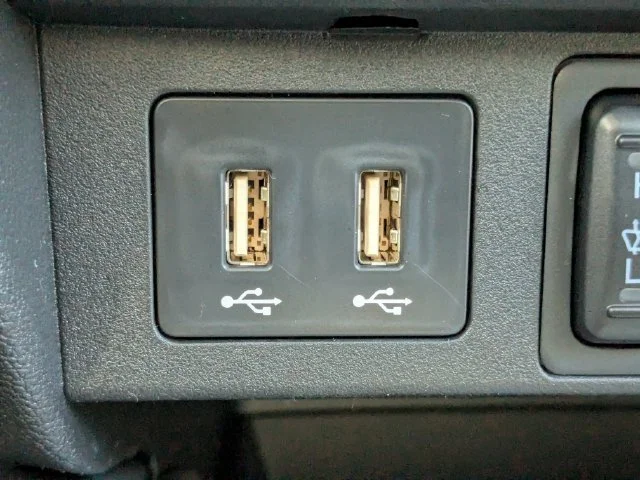 Used 2025 Red Mitsubishi 2.0 LE image 25
