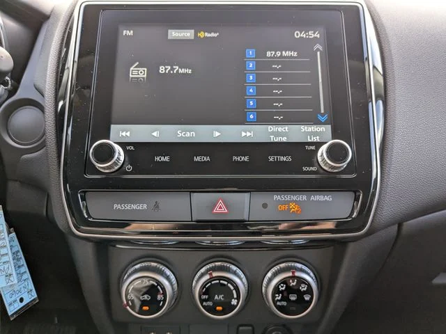 New 2027 Black Mitsubishi ES image 22