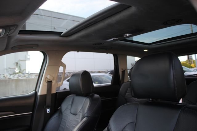 Used 2022 Gray Kia SX image 25