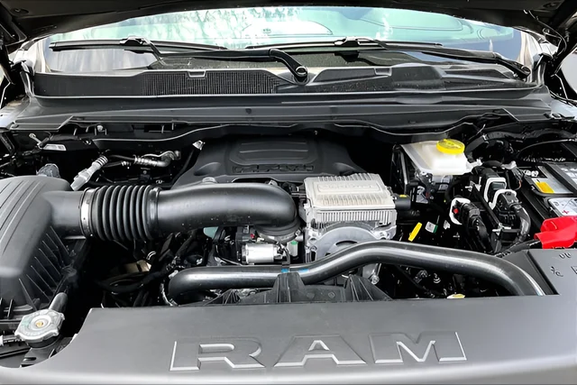 New 2026 Granite Crystal Metallic Clear-Coat Exterior Paint RAM Laramie image 11